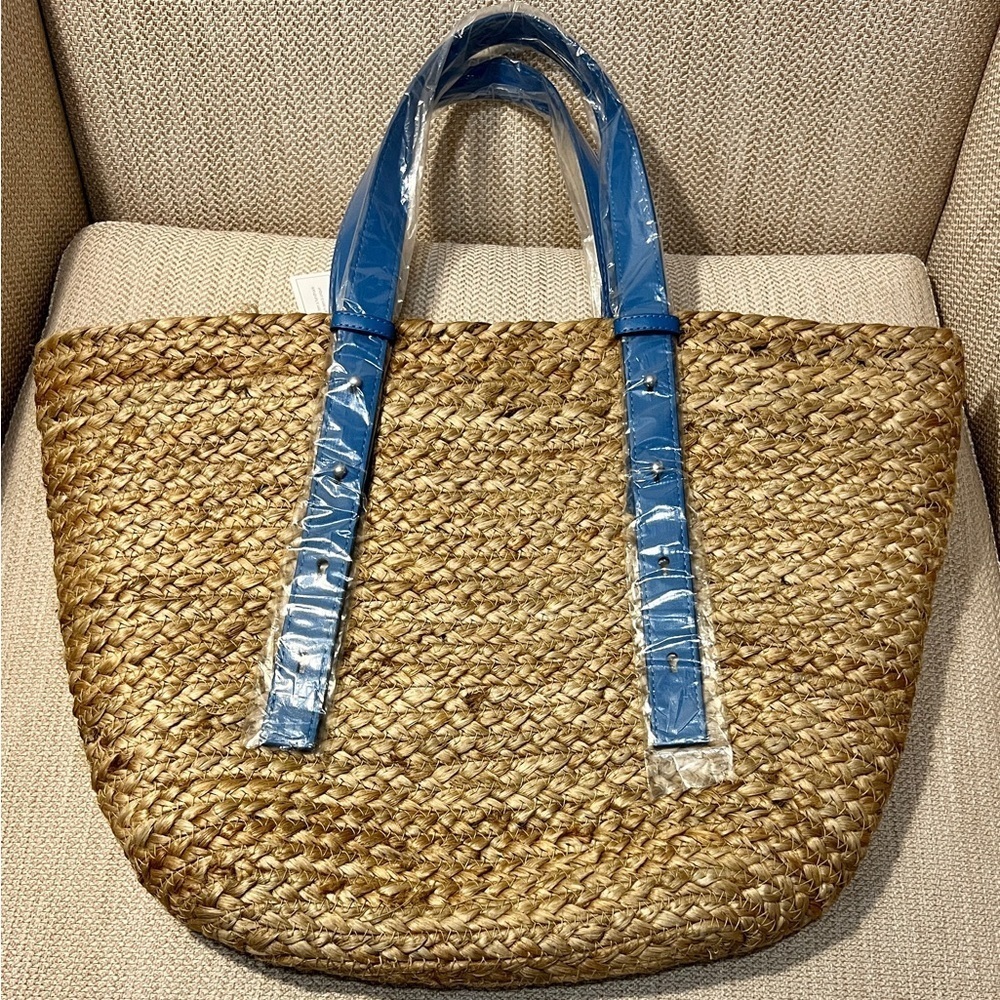 Handmade summer woven bag with blue leather handle and pocket in front - Picture 8 of 9